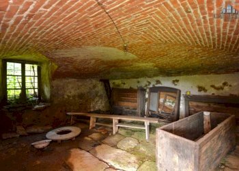 locale - Rustic via Rueglio, 39, Valchiusa - photo 8