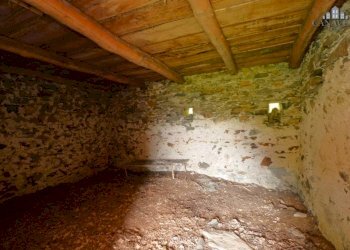 locale - Rustic via Rueglio, 39, Valchiusa - photo 12