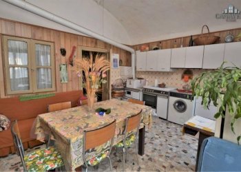 cucina - Casa indipendente Frazione Sant'Antonio, 204, Castellamonte - foto 6