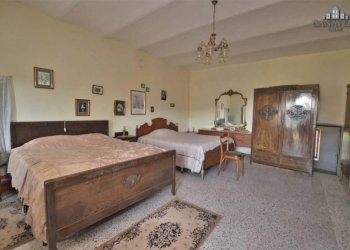 Camera da letto - Casa indipendente Frazione Sant'Antonio, 204, Castellamonte - foto 10