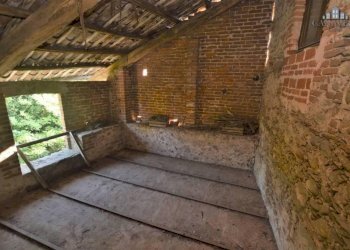 Stanza non arredata - Independent house Frazione Sant'Antonio, 204, Castellamonte - photo 16