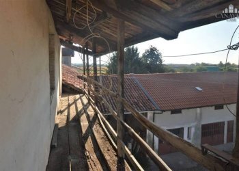 balcone - Casa indipendente Frazione Sant'Antonio, 204, Castellamonte - foto 17
