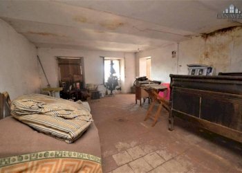 Stanza non arredata - Casa indipendente Frazione Sant'Antonio, 204, Castellamonte - foto 20
