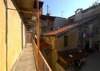 balcone - Appartamento piazza Boetto, 4, Cuorgnè - foto 19