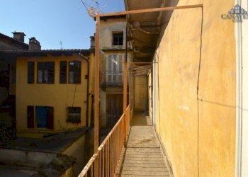 balcone - Appartamento piazza Boetto, 4, Cuorgnè - foto 20