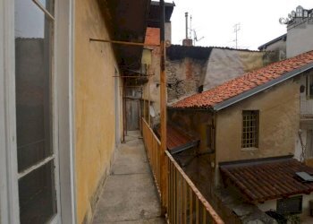 balcone - Appartamento piazza Boetto, 4, Cuorgnè - foto 31