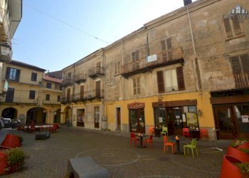 facciata - Appartamento piazza Boetto, 4, Cuorgnè - foto 41