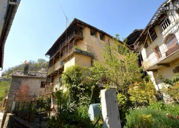 facciata - Casa indipendente via Garibaldi, 8a, Traversella - foto 1