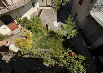 giardino - Casa indipendente via Garibaldi, 8a, Traversella - foto 3