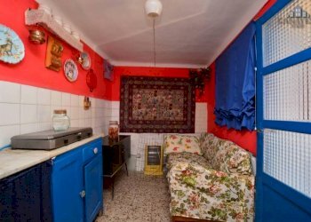 cucina - Casa indipendente via Garibaldi, 8a, Traversella - foto 4