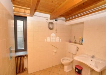 bagno - Cafeteria - Cold Bar piazza Boetto, 4, Cuorgnè - photo 22