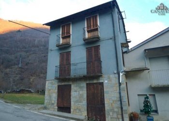 facciata - Casa indipendente via ribordone, 62, Sparone - foto 1