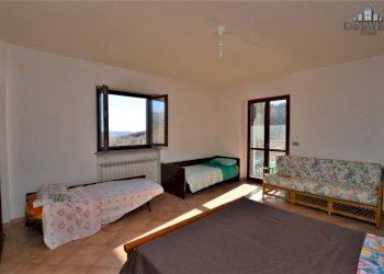 camera - Independent house via cil carpen, 2, Issiglio - photo 29