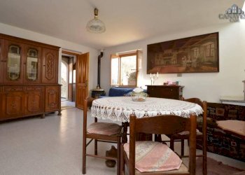 soggiorno - Casa indipendente strada della gatta, 15, Val di Chy - foto 8