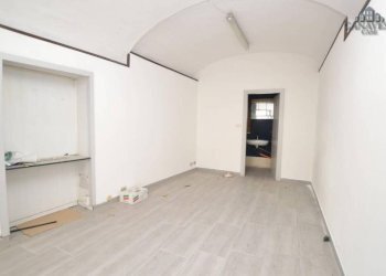 negozio - Negozio via Del Municipio, 14, Ozegna - foto 5