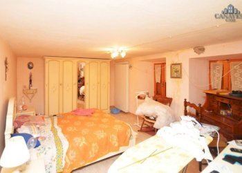 Camera da letto - Casa indipendente frazione Lilla, snc, Locana - foto 14