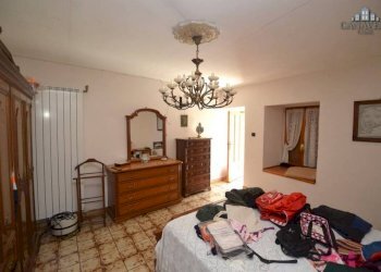 Camera da letto - Casa indipendente frazione Lilla, snc, Locana - foto 22