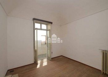 Camera da letto - Casa indipendente via Perrucchetti, 5, Cuorgnè - foto 17