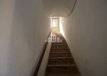 Scala - Casa indipendente via Perrucchetti, 5, Cuorgnè - foto 18