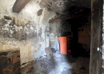 Cantina - Casa indipendente via Perrucchetti, 5, Cuorgnè - foto 23