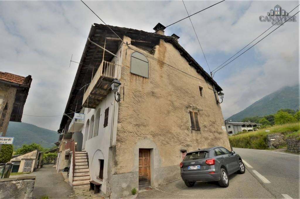 facciata - Casa indipendente piazza Riccardi, 3, Valchiusa - foto 1