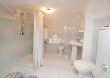 Bagno - Casa indipendente via Dei Rosari, 1, Locana - foto 5