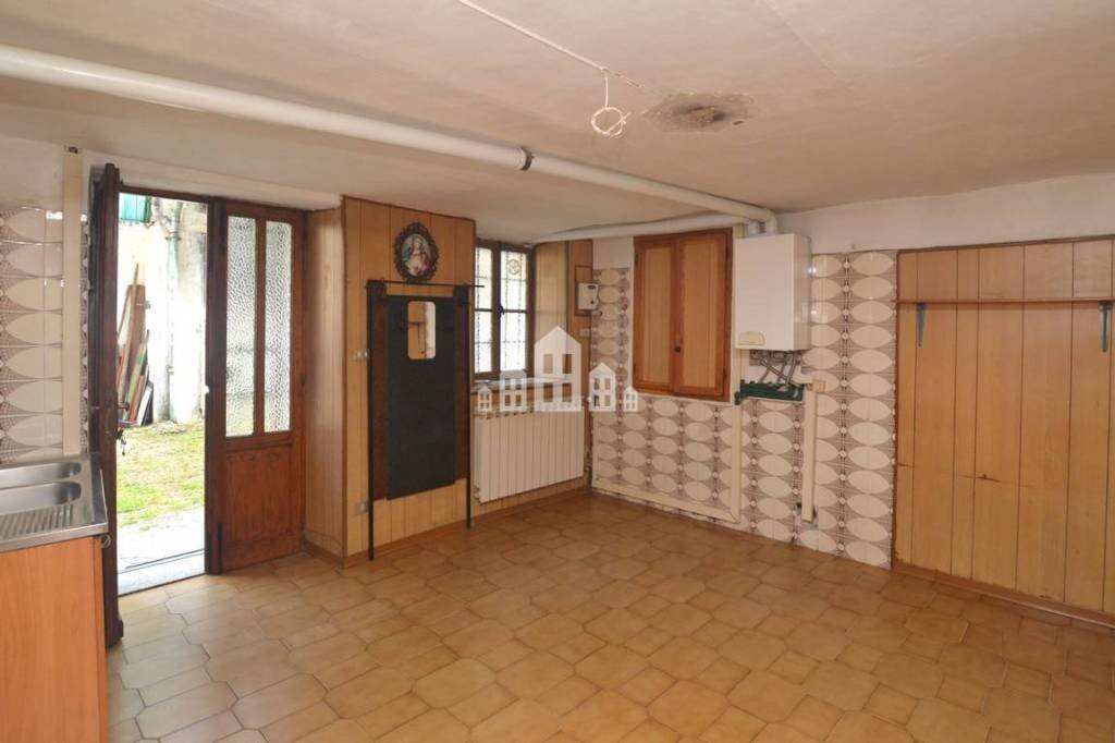 Soggiorno - Trilocale via Arduino, 24, Cuorgnè - foto 3