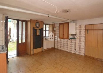 Soggiorno - Trilocale via Arduino, 24, Cuorgnè - foto 3