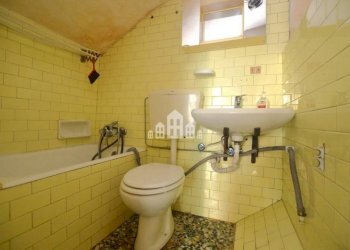 bagno - Trilocale via Arduino, 24, Cuorgnè - foto 17