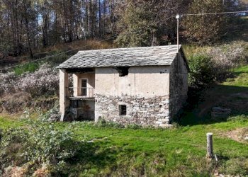 Facciata - Rustico strada comunale Fobbie, Rueglio - foto 1