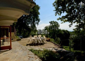 Cortile - Casa indipendente regione Pra Dau ri, 1, Val di Chy - foto 3