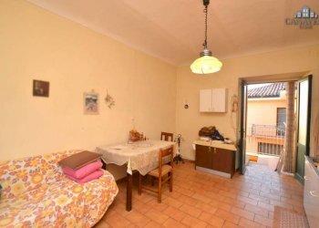 cucina - Casa indipendente via Villa, 6, San Colombano Belmonte - foto 13