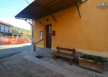 ingresso negozio - Casa indipendente via Villa, 6, San Colombano Belmonte - foto 19