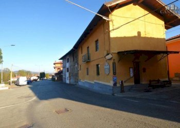 facciata - Casa indipendente via Villa, 6, San Colombano Belmonte - foto 30