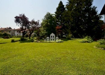 giardino - Casa indipendente via Ponte Chiusella, 74, Romano Canavese - foto 4