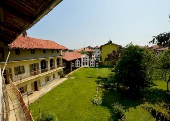 facciata - Casa indipendente via Ponte Chiusella, 74, Romano Canavese - foto 30