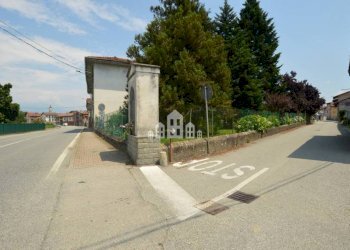 facciata - Casa indipendente via Ponte Chiusella, 74, Romano Canavese - foto 48