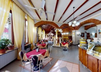 Salone - Cafeteria - Cold Bar via Garibaldi, 1, Cuorgnè - photo 11