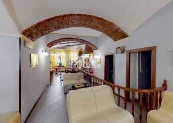 Salone - Cafeteria - Cold Bar via Garibaldi, 1, Cuorgnè - photo 14