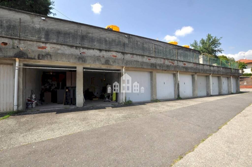 Facciata box auto - Box via Don Domenico Massè, snc, Cuorgnè - foto 3