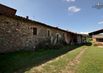 facciata - Magazzino Frazione Preparetto, 46, Castellamonte - foto 8