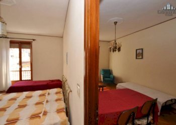 Vista su sala e camera - Casa indipendente via delle rogge, 3, Locana - foto 35