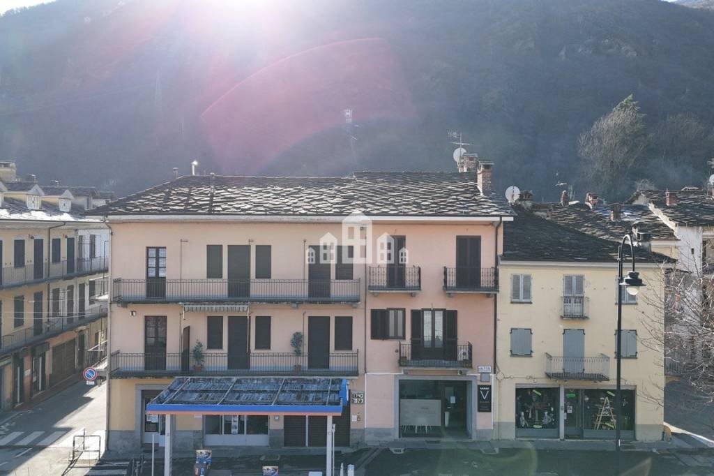 Vista - Stabile - Palazzo piazza craveri, 3, Pont-Canavese - foto 2