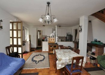 Soggiorno - Casa indipendente via gran Paradiso, 1, Locana - foto 10