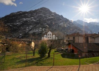 Vista - Casa indipendente via gran Paradiso, 1, Locana - foto 1