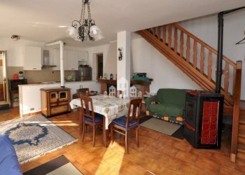 Salone - Casa indipendente via gran Paradiso, 1, Locana - foto 3