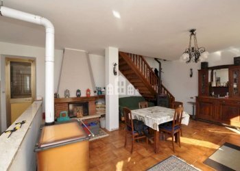 Salone - Casa indipendente via gran Paradiso, 1, Locana - foto 4