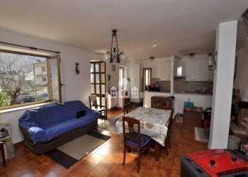 Salone - Casa indipendente via gran Paradiso, 1, Locana - foto 6