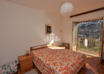 Camera da letto - Casa indipendente via gran Paradiso, 1, Locana - foto 8