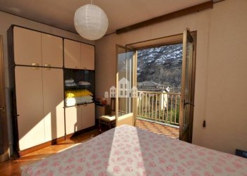 Camera da letto - Casa indipendente via gran Paradiso, 1, Locana - foto 12